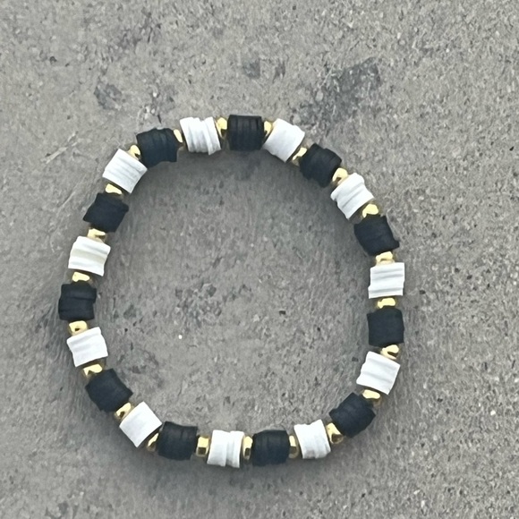black and white bracelet - Picture 1 of 1